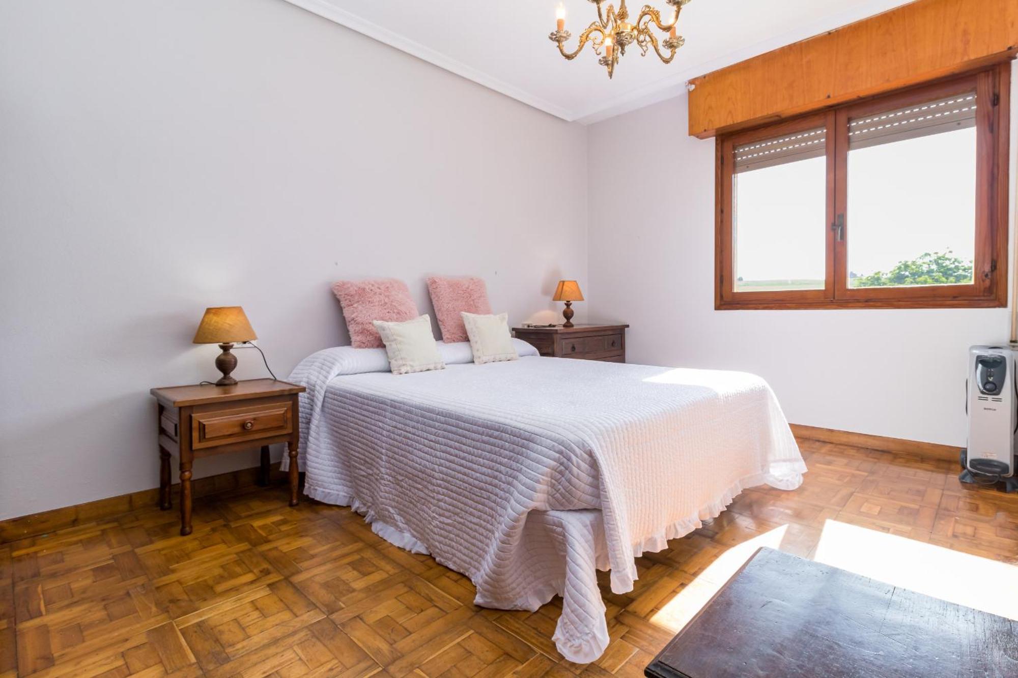 Casa Con Jardin Privado Ореня Екстериор снимка