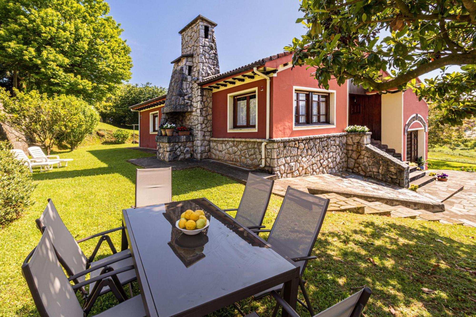 Casa Con Jardin Privado Ореня Екстериор снимка